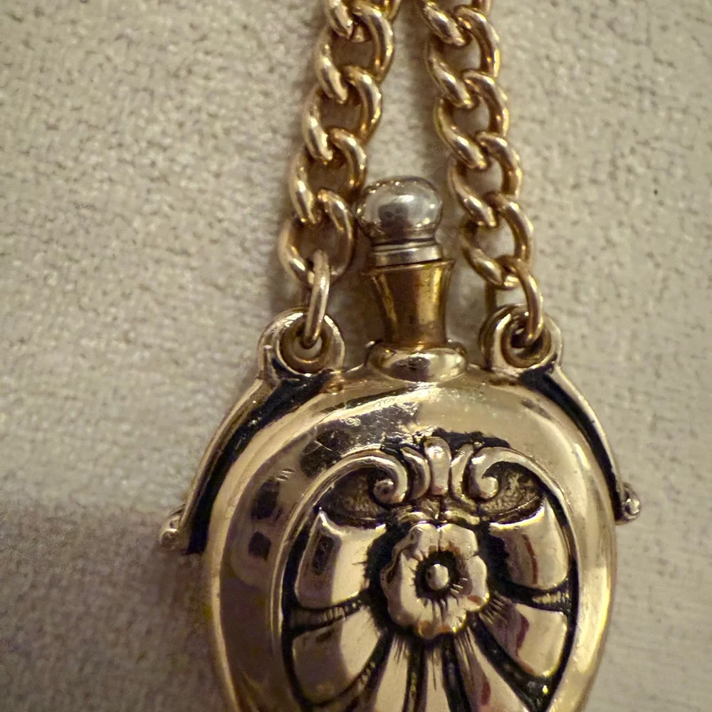 Vintage Fleur-de-lid Perfume flask pin - Picture 2 of 6